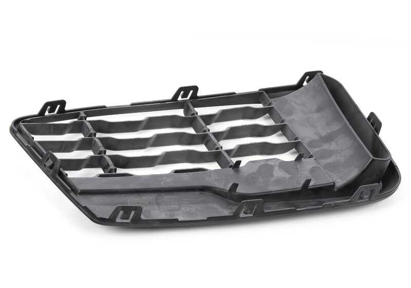 Rejilla lateral izquierda OEM 51118059889 para BMW F48. Original BMW.