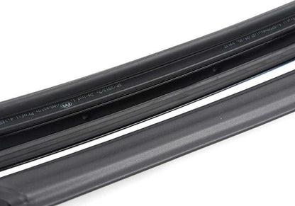 Junta delantera de techo rígido OEM 54377415362 para BMW F33 y F83 (todos los modelos compatibles). Acabado en negro brillante. Original BMW.