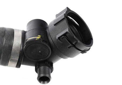 Tuyau de réfrigérant OEM 17127611149 pour BMW F01, F02 (760i, 760li). Compatible avec les moteurs N74. BMW d'origine.