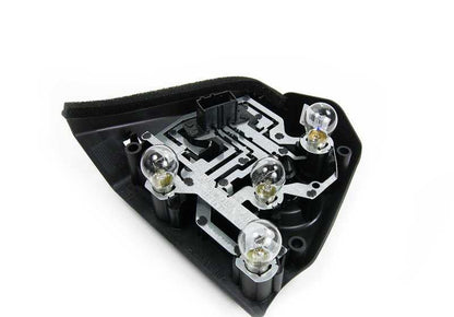 Porta lámparas trasero derecho OEM 63217165866 para BMW E46. Pieza original BMW.