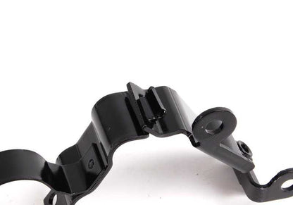 Soporte para tubería de enfriador de aceite del motor para BMW E60, E60N, E61, E61N Serie 6 E63, E63N, E64, E64N (OEM 17227540670). Original BMW.