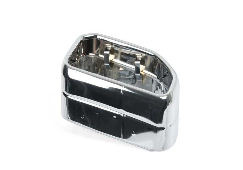 Right Chrome Expety Embelcador OEM 18309894676 pour BMW X3 G01N, G08N et X4 G02N. BMW d'origine.