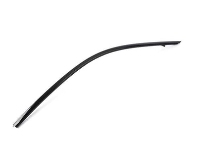 Moldura Shadowline lateral derecha OEM 51337482862 para BMW G42 y G87. Original BMW.