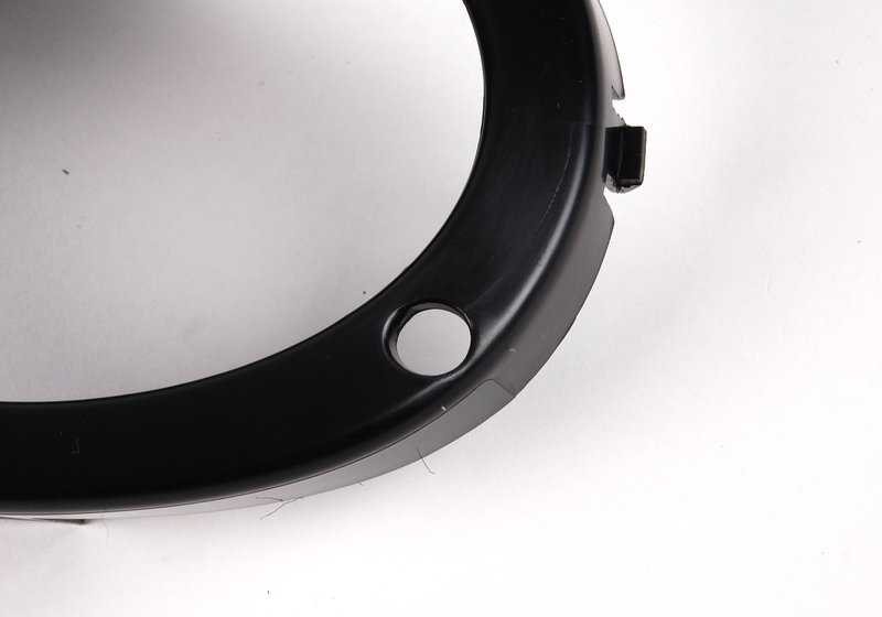 Marco embellecedor antiniebla derecho OEM 51112496284 para BMW Serie 5 E39 (todos los modelos compatibles). Original BMW.