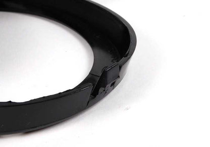 Marco embellecedor antiniebla izquierdo OEM 51117891421 para BMW E39. Original BMW.