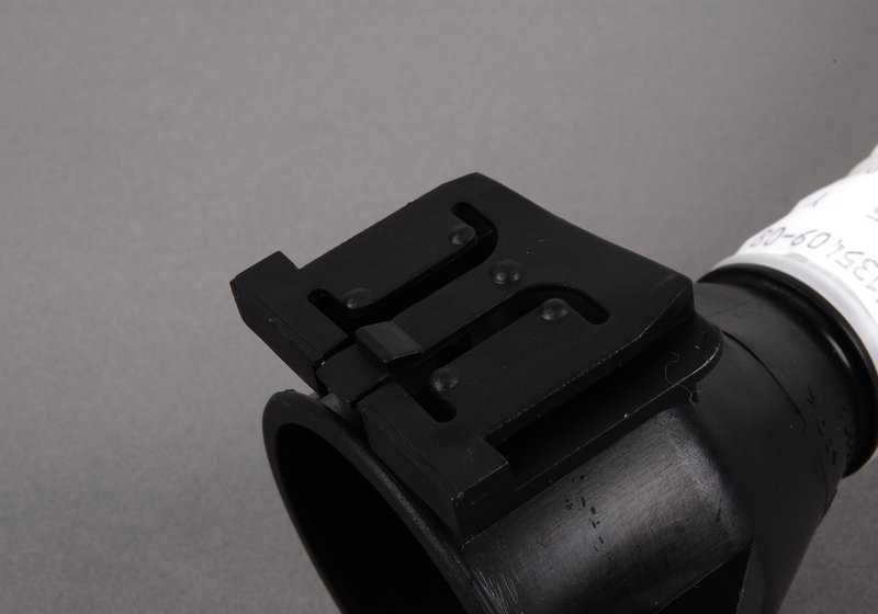 Tubo di riempimento per deposito d'acqua del vento OM 61667135409 per BMW E81, E82, E87, E88, E90, E91, E92, E93, E84. BMW originale.