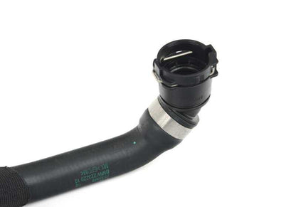 Tubo del radiador OEM 17127535549 para BMW G01, G02 (X3 M40d, M40i, xDrive30i, sDrive20i). Conector del sistema de refrigeración. Original BMW.