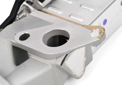 Enfriador de gases de escape OEM 11718513693 para BMW F10, F02, F15. Original BMW.
