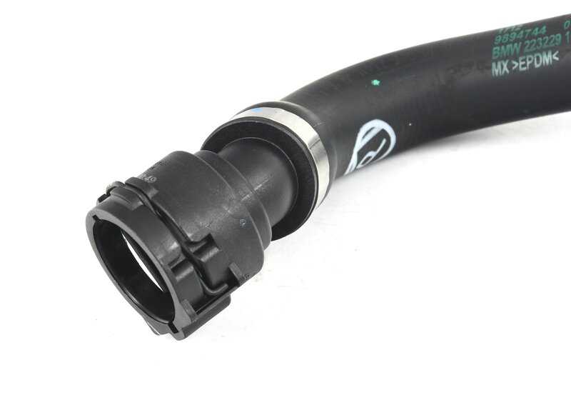Manguera del módulo de gestión térmica OEM 17129894744 para BMW G01, G08, G02. Original BMW.