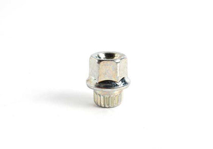 Adaptador con código OEM 36136762341 para BMW E81 (116d, 116i) con motores N45, N43, N47 y cambio manual o automático. Compatible con varios modelos de antirrobo de ruedas. Original BMW.