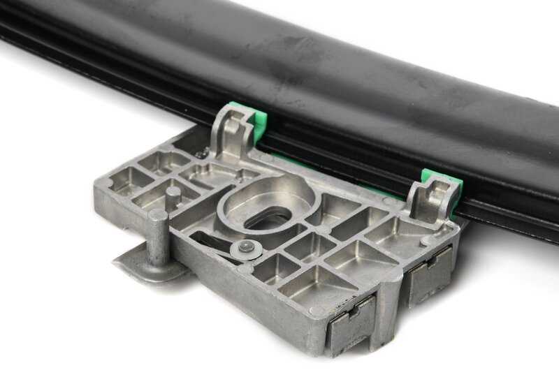 Currens anteriori sinistro senza motore OEM 51337184389 per BMW E63 ed E64. Compatibile con modelli 630i con motore N52 e N53. BMW originale.