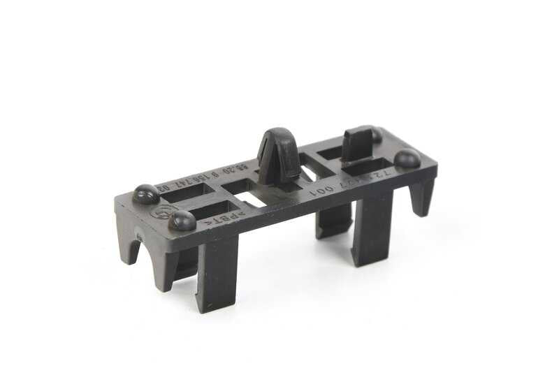 Soporte de conexión eléctrica OEM 65209156747 para BMW E89. Original BMW.