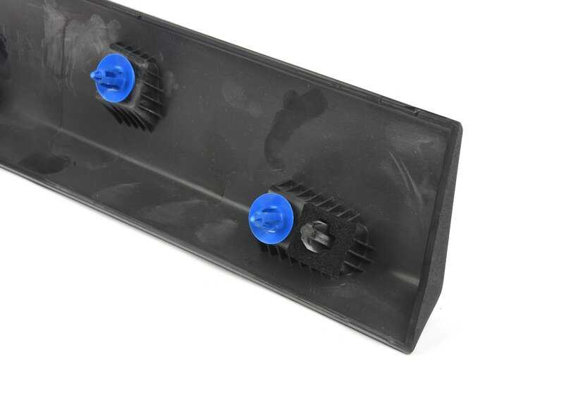 Lateral molding right front door OEM 51137388226 for BMW X3 G01 (models: XDRive20d, SDRive18D). Original BMW.