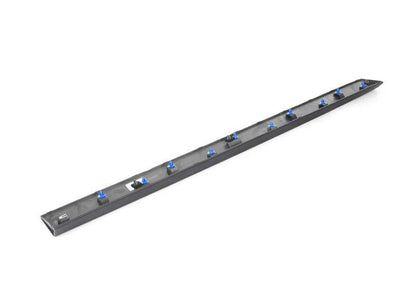 Lateral molding right front door OEM 51137388226 for BMW X3 G01 (models: XDRive20d, SDRive18D). Original BMW.