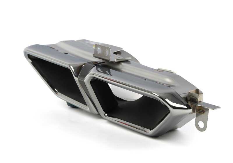 Embellecedor salida escape izquierda OEM 51128082909 para BMW G70 Serie 7. Original BMW.