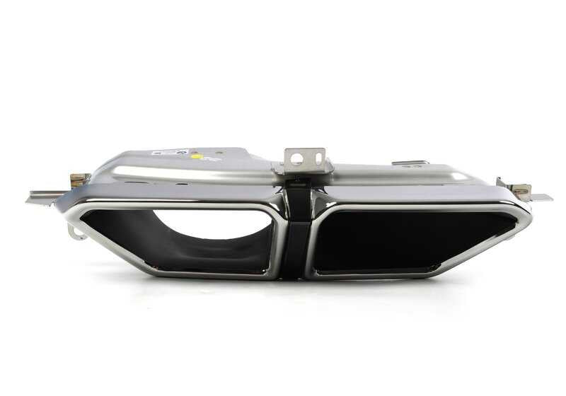 Embellecedor salida escape izquierda OEM 51128082909 para BMW G70 Serie 7. Original BMW.