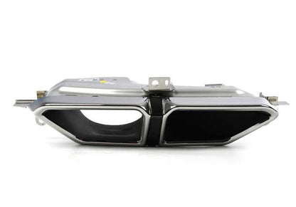 Embellecedor salida escape izquierda OEM 51128082909 para BMW G70 Serie 7. Original BMW.