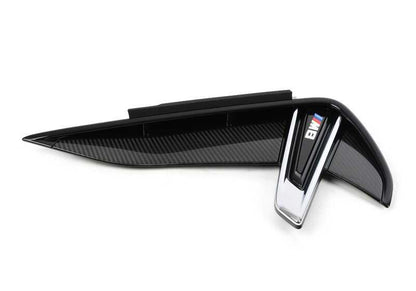 Embellecedor de entrada de aire lateral en carbono OEM 51138074873 para BMW F91, F92, F93 M8 Competition. Original BMW.