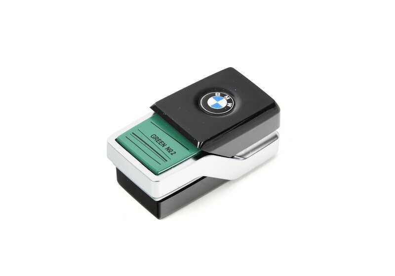 Cartucho de ambientador BMW Ambient Air Green Suite Nº 2 OEM 64119382603 para BMW F90, F90N, G30, G30N, G31, G31N, G38, G38N, G32, G32N, G11, G11N, G12, G12N, F91, F92, F93, F97, F97N, G01, G01N, G08, G08E, G08F, G08N, F98, F98N, G02, G02N, F95, F95