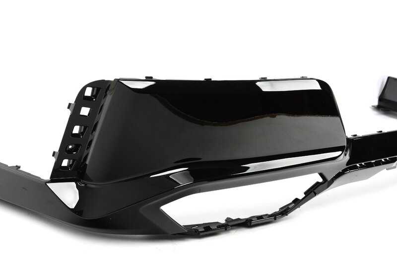 Cubre paragolpes trasero inferior OEM 51128081540 para BMW G70. Original BMW.