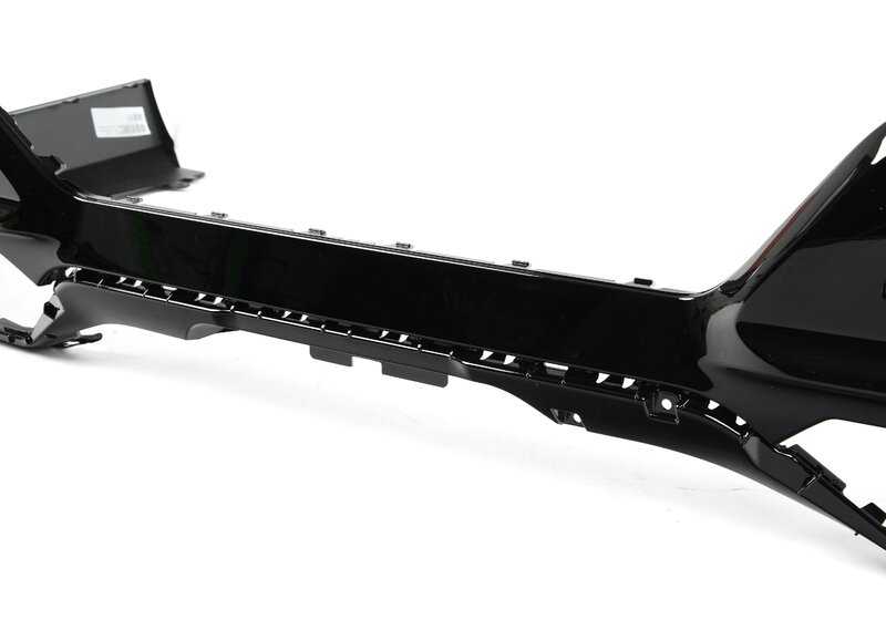 Cubre paragolpes trasero inferior OEM 51128081540 para BMW G70. Original BMW.