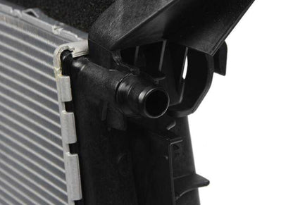 Radiador de refrigerante OEM 17118603089 para BMW F45, F48, F39 y MINI F54, F56, F60. Original BMW y MINI.