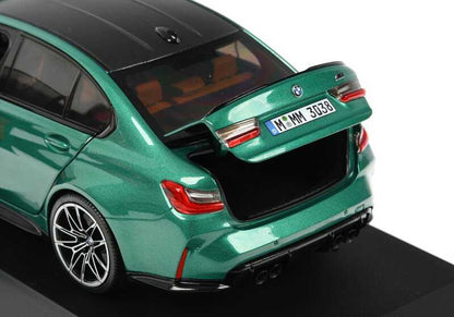 Miniatura de coche BMW M3 G80 escala 1:18 OEM 80435A51948 para BMW M3 G80 (G80). Puertas, capó y maletero abren. Original BMW.