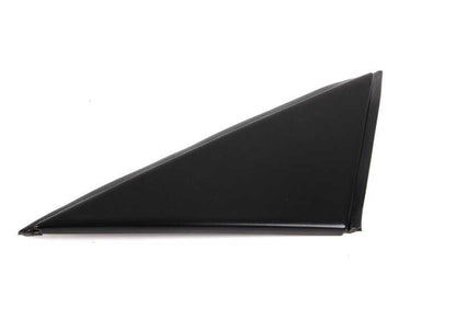 Moldura esquina derecha OEM 51321924918 para BMW E30. Original BMW.