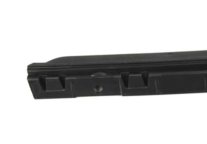 Labio inferior parachoques delantero OEM 51118494891 para BMW Serie 4 G22 (420d, 420i, xDrive) 2020-2024. Recambio original BMW.
