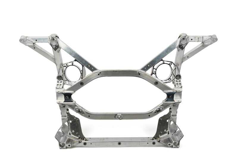 Soporte delantero del eje OEM 31118095644 para BMW G80, G80N, G81, G81N, G82, G82N, G83, G83N. Original BMW.