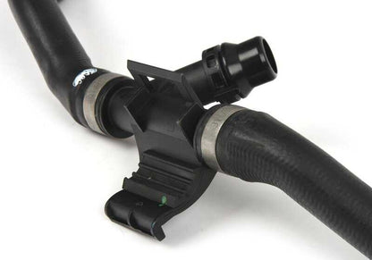 Manguera de refrigerante de retorno OEM 64219398959 para BMW G20, G20N, G21, G21N, G28, G28N, G22, G22N, G23, G23N, G26, G26N, G42. Original BMW.