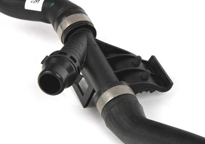 Manguera de refrigerante de retorno OEM 64219398959 para BMW G20, G20N, G21, G21N, G28, G28N, G22, G22N, G23, G23N, G26, G26N, G42. Original BMW.
