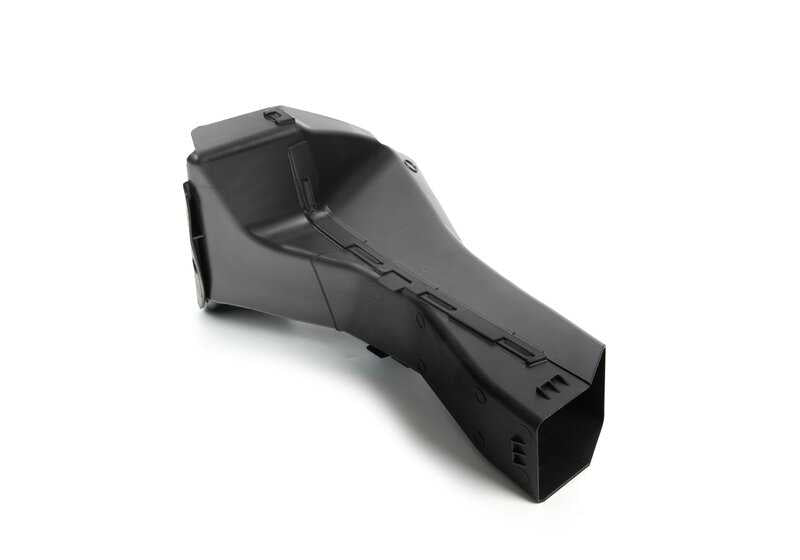 Conducto de aire freno delantero izquierdo OEM 51748066367 para BMW F97 (X3 M Competition) y F98 (X4 M Competition). Original BMW.