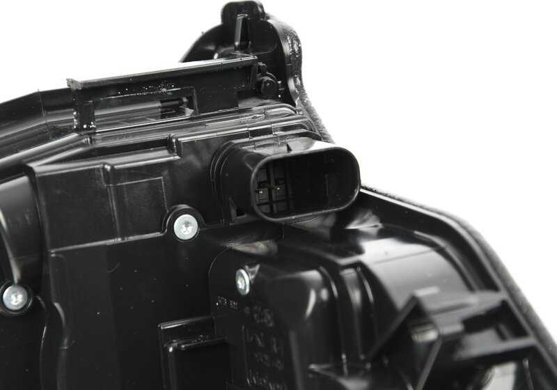 Right rear door closure 51227281956 for BMW F90, G30, G11, G12, F15, F85, F16, F86. Original BMW.