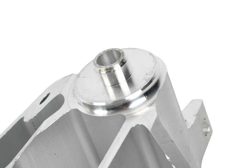Soporte delantero del eje OEM 31118095644 para BMW G80, G80N, G81, G81N, G82, G82N, G83, G83N. Original BMW.