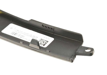 Embellecedor paso de rueda delantero derecho OEM 51779478304 para BMW X7 G07 (xDrive30d, xDrive40d, M50i). Compatible con modelos fabricados entre 2018 y 2022. Original BMW.