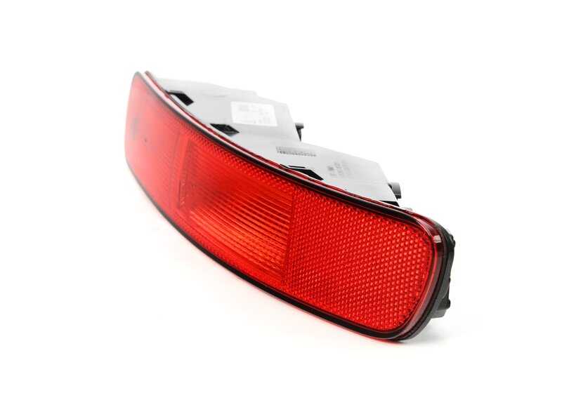 Piloto trasero derecho en parachoques OEM 63217484104 para MINI Clubman F54. Compatible con todos los modelos F54. Original MINI.
