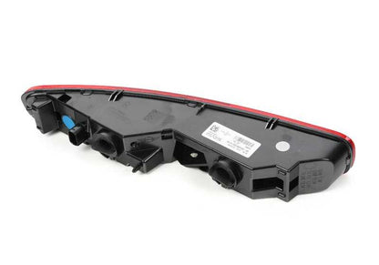 Piloto trasero derecho en parachoques OEM 63217484104 para MINI Clubman F54. Compatible con todos los modelos F54. Original MINI.
