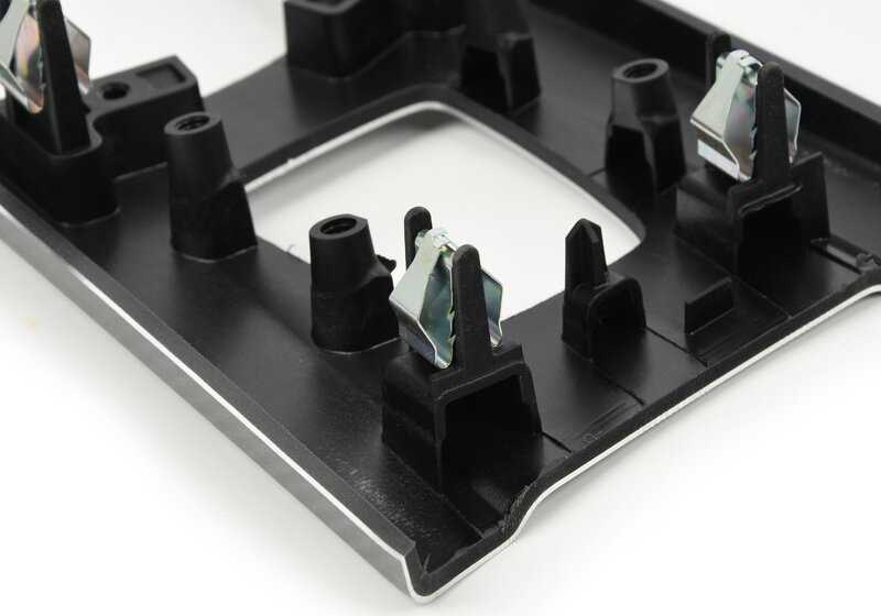 Embellecedor aluminio consola central OEM 51166830580 para BMW F33 {420d, 420i, 425d, 430d, 430i}. Original BMW.