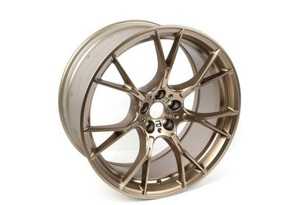Llantas de aleación M diseño Y-Spoke 789 OEM 36119501872 para BMW F90 M5 y M5 CS. Color bronce dorado, 20". Original BMW.