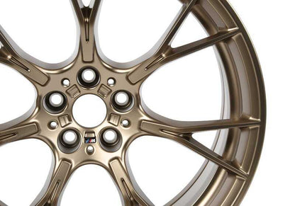 Llantas de aleación M diseño Y-Spoke 789 OEM 36119501872 para BMW F90 M5 y M5 CS. Color bronce dorado, 20". Original BMW.