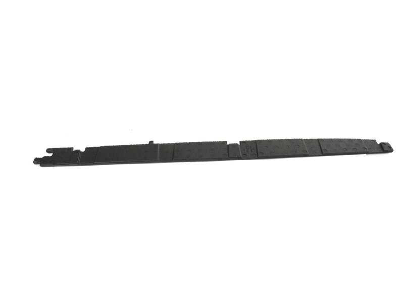 Tapón embellecedor lateral derecho OEM 51777345096 para BMW X5 F15 (modelos: sDrive25d, xDrive25d, sDrive35i). Compatible con versiones fabricadas entre 2013 y 2018. Original BMW.