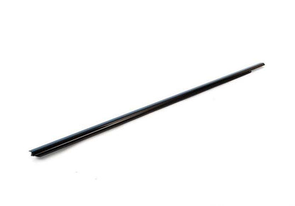 OM Exterior embelezamento 51217207256 Para porta frontal direita em preto brilhante para BMW E60, E61. BMW original.