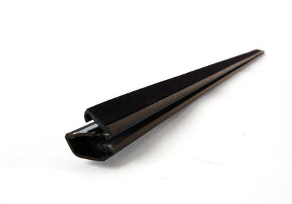 OM Exterior embelezamento 51217207256 Para porta frontal direita em preto brilhante para BMW E60, E61. BMW original.