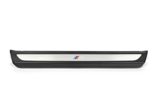 Embellecedor entrada de puerta diseño M OEM 51478051706 para BMW F13, F13N. Aporta un toque deportivo original BMW. Compatible con modelos de 6ª serie coupe. Pieza original BMW.