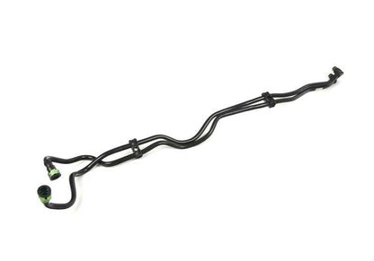 Tubo de refrigeración de aceite de cambio OEM 17227601755 para BMW F25 y F26. Repuesto original BMW.