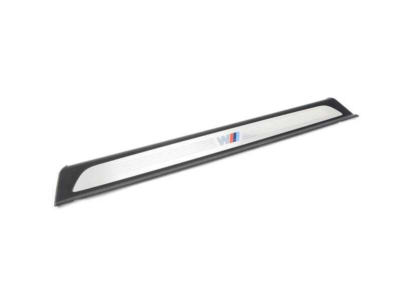Embellecedor entrada de puerta diseño M OEM 51478051706 para BMW F13, F13N. Aporta un toque deportivo original BMW. Compatible con modelos de 6ª serie coupe. Pieza original BMW.