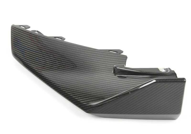 Splitter delantero izquierdo OEM 51117907353 para BMW M3 CS (G80) y M4 CS (G82). Compatible con modelos fabricados entre 2023 y 2024. Pieza original BMW.