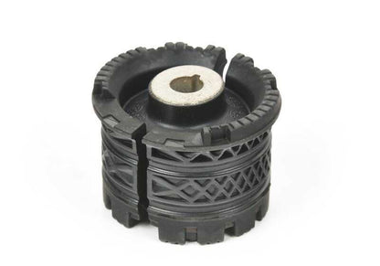 Silentblock trasero OEM 33306895634 para BMW F40,F52,F70,F44,F45,F45N,F46,F46N,U06,F48,F48N,F49,F49N,U11,U12,F39,U10 y MINI F54,F54N,F60,F60N,F65,F66,U25. Original BMW y MINI.