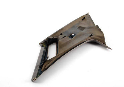 Revêtement intérieur Couleur Pilaire arrière gauche Gris Silver 51438126453 pour la série BMW 5 E34. Pièce BMW originale.